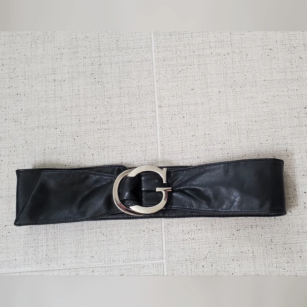 Soft Black Vegan Leather Sash Belt, Double Ring/Letter G Buckle, Medium, EUC